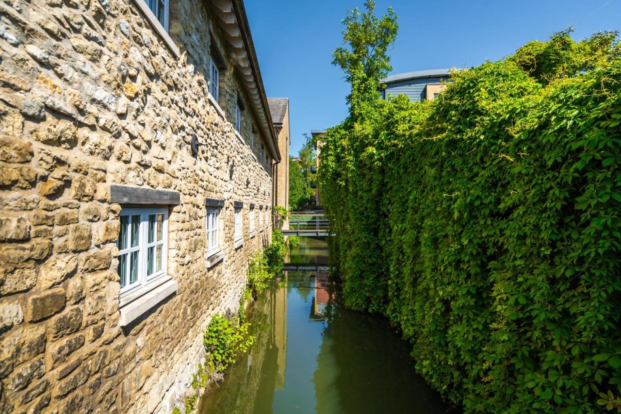 Central Waterside Oxford Exterior foto